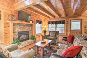 Pigeon Forge Cabin with Hot Tub, 2 half Mi to the Strip